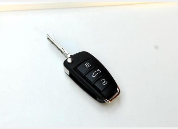 奥迪A6L 2009款 2.8 FSI 豪华型 其他细节类   钥匙