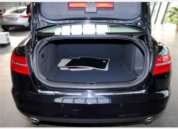 奥迪A6L 2009款 2.8 FSI 豪华型 车厢座椅   后备厢