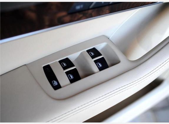 奥迪A6L 2009款 3.0 TFSI quattro 豪华型 车厢座椅   门窗控制