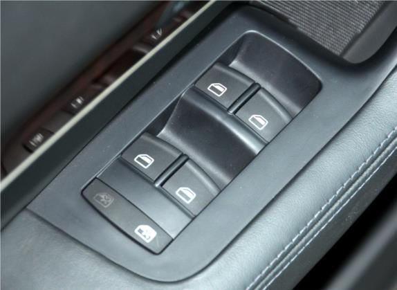 奥迪A6L 2010款 3.0 TFSI quattro 豪华型 车厢座椅   门窗控制