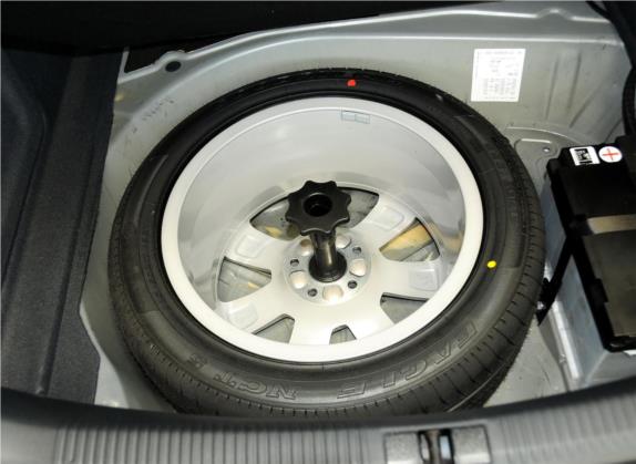 奥迪A6L 2011款 2.8 FSI 舒适型 其他细节类   备胎