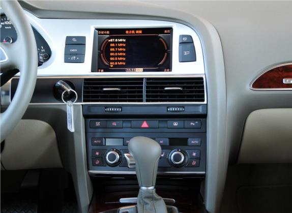 奥迪A6L 2011款 3.0 TFSI quattro 豪华型 中控类   中控台