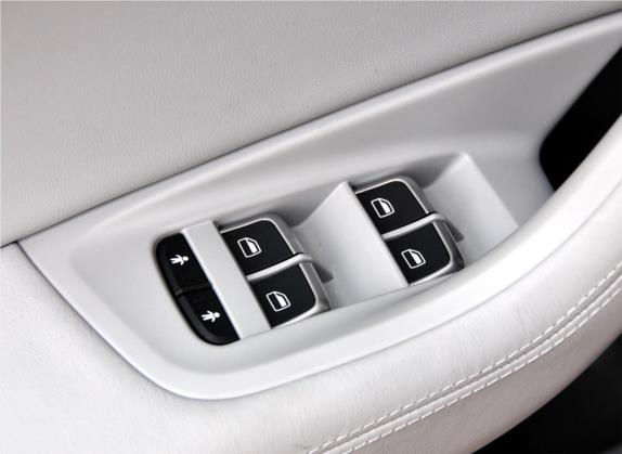 奥迪A6L 2012款 50 TFSI quattro 豪华型 车厢座椅   门窗控制