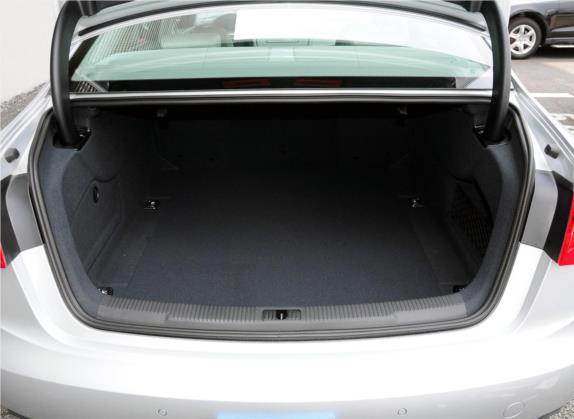奥迪A6L 2012款 TFSI 标准型 车厢座椅   后备厢