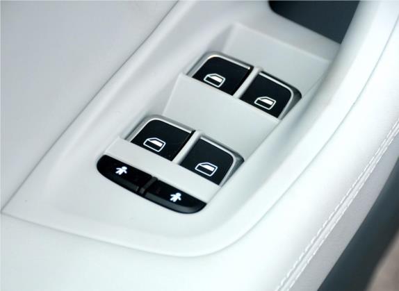 奥迪A6L 2012款 35 FSI 舒适型 车厢座椅   门窗控制