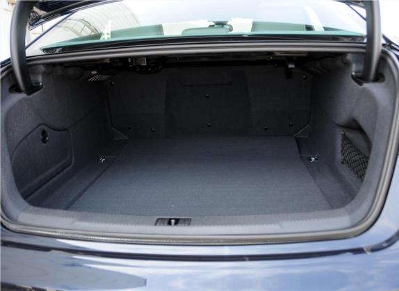 奥迪A6L 2012款 35 FSI 豪华型 车厢座椅   后备厢