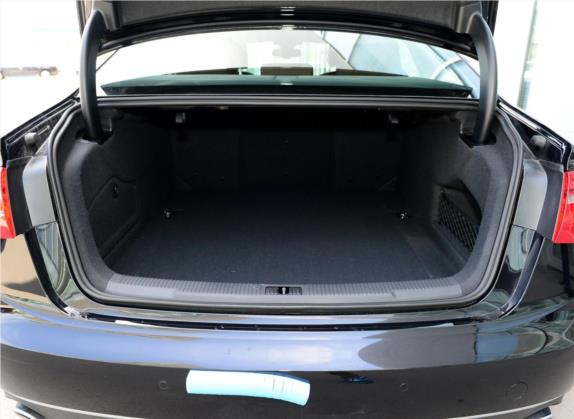 奥迪A6L 2014款 35 FSI 豪华型 车厢座椅   后备厢