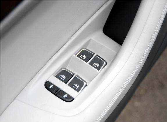 奥迪A6L 2014款 35 FSI quattro 豪华型 车厢座椅   门窗控制