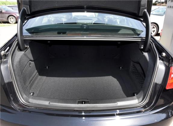 奥迪A6L 2015款 TFSI 百万纪念智领型 车厢座椅   后备厢