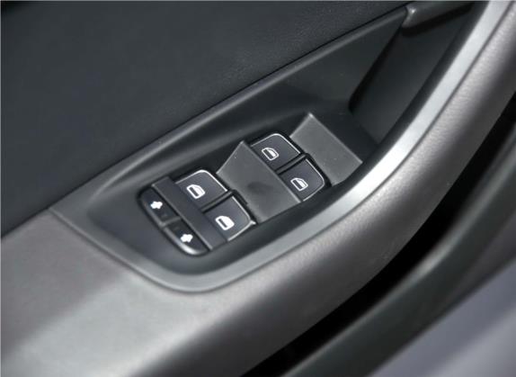 奥迪A6L 2016款 TFSI 舒适型 车厢座椅   门窗控制