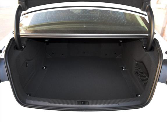 奥迪A6L 2016款 30 FSI 舒适型 车厢座椅   后备厢