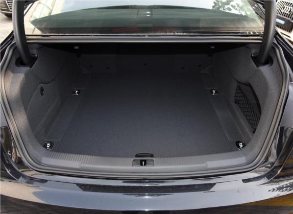 奥迪A6L 2017款 TFSI 技术型 车厢座椅   后备厢