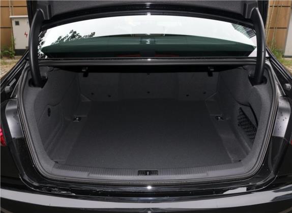奥迪A6L 2018款 30周年年型 TFSI 进取型 车厢座椅   后备厢
