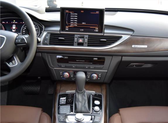 奥迪A6L 2018款 30周年年型 50 TFSI quattro 尊享型 中控类   中控台