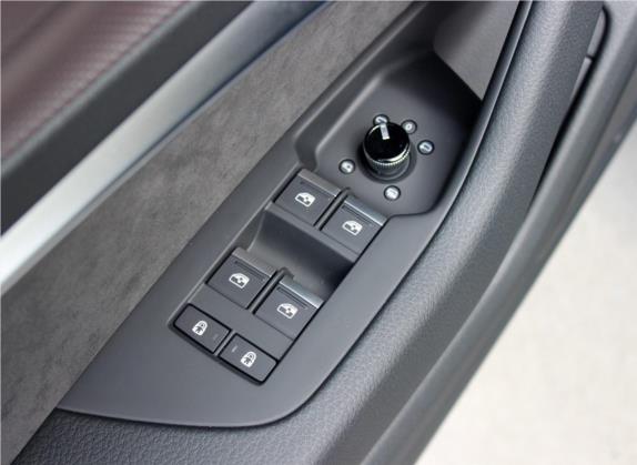 奥迪A6L 2019款 55 TFSI quattro 尊享动感型 车厢座椅   门窗控制