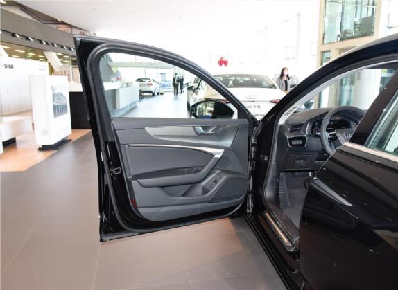 奥迪A6L 2020款 40 TFSI 豪华致雅型 车厢座椅   前门板