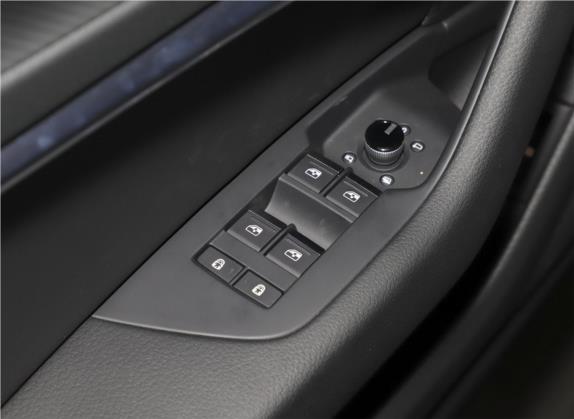 奥迪A6L 2020款 45 TFSI quattro 臻选致雅型 车厢座椅   门窗控制
