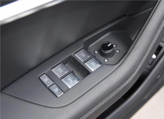 奥迪A6L 2020款 45 TFSI quattro 尊享致雅型 车厢座椅   门窗控制