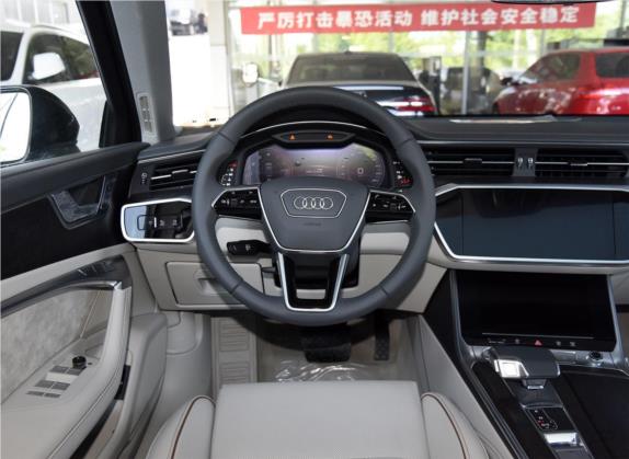 奥迪A6L 2020款 55 TFSI quattro 尊享致雅型 中控类   驾驶位