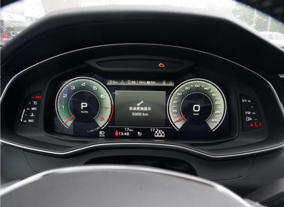 奥迪A6L 2021款 45 TFSI 臻选动感型 中控类   仪表盘