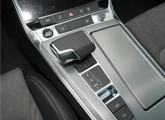 奥迪A6L 2021款 45 TFSI 臻选动感型 中控类   挡把
