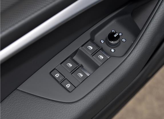 奥迪A6L 2021款 45 TFSI quattro 臻选动感型 车厢座椅   门窗控制