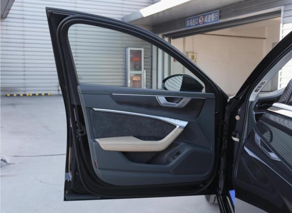 奥迪A6L 2021款 55 TFSI quattro 尊享致雅型 车厢座椅   前门板