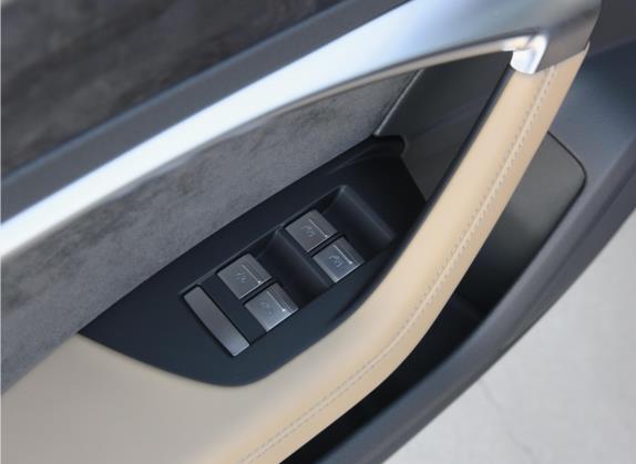 奥迪A6L 2021款 55 TFSI quattro 尊享致雅型 车厢座椅   门窗控制