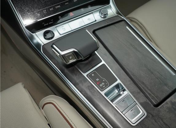 奥迪A6L 2021款 55 TFSI quattro 旗舰致雅型 中控类   挡把
