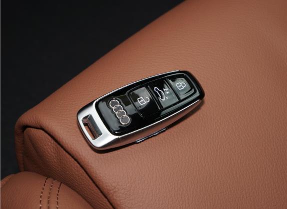 奥迪A6L 2022款 45 TFSI quattro 臻选致雅型 其他细节类   钥匙