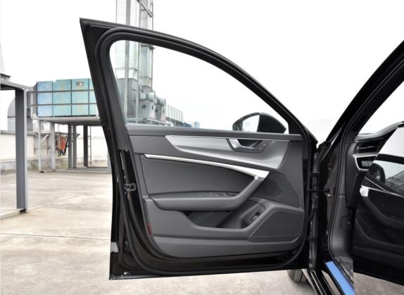 奥迪A6L 2022款 45 TFSI quattro 臻选动感型 车厢座椅   前门板