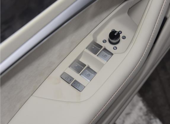 奥迪A6L 2022款 55 TFSI quattro 尊享致雅型 车厢座椅   门窗控制