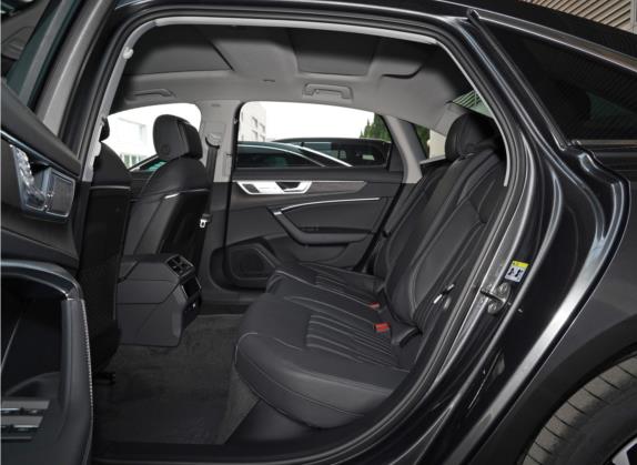 2023款 45 TFSI quattro 尊享致雅型 车厢座椅   后排空间