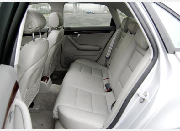 奥迪A4 2006款 1.8T 领先型 车厢座椅   后排空间