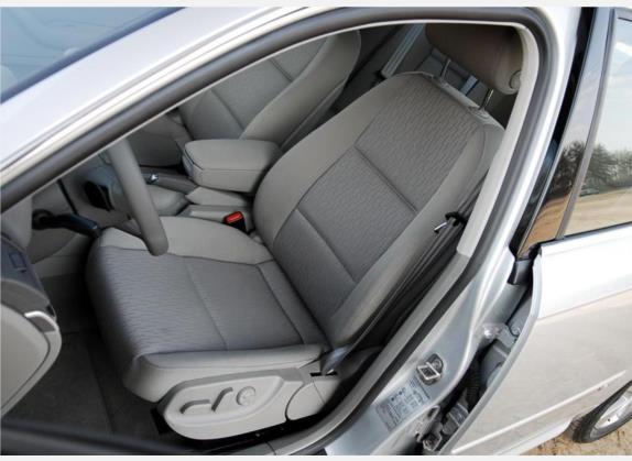 奥迪A4 2008款 1.8T 个性风格版 车厢座椅   前排空间