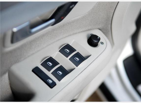 奥迪A4 2008款 1.8T 个性风格版 车厢座椅   门窗控制
