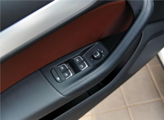 奥迪Q3 2013款 35 TFSI quattro 舒适型 车厢座椅   门窗控制