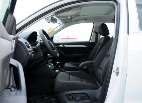 奥迪Q3 2013款 35 TFSI 进取型 车厢座椅   前排空间