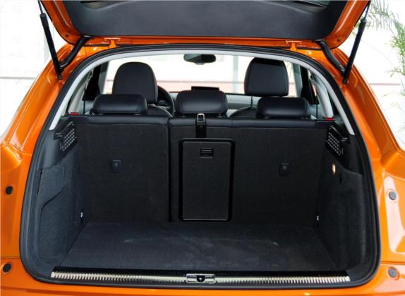 奥迪Q3 2013款 35 TFSI 舒适型 车厢座椅   后备厢
