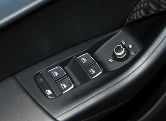 奥迪Q3 2013款 35 TFSI quattro 豪华型 车厢座椅   门窗控制