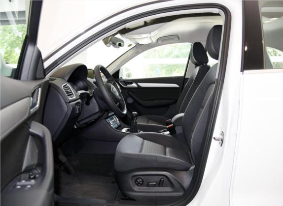 奥迪Q3 2015款 30 TFSI 标准型 车厢座椅   前排空间