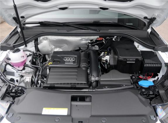 奥迪Q3 2015款 30 TFSI 进取型 其他细节类   发动机舱