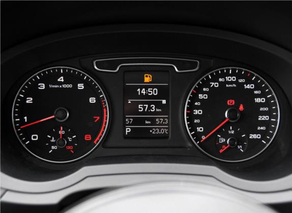 奥迪Q3 2015款 30 TFSI 进取型 中控类   仪表盘