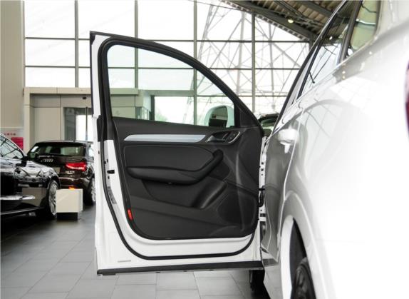 奥迪Q3 2015款 35 TFSI 进取型 车厢座椅   前门板