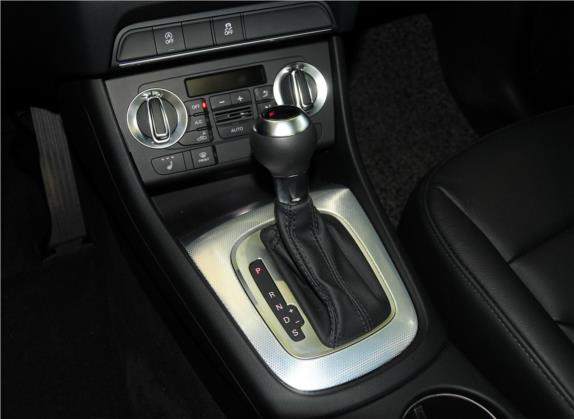 奥迪Q3 2015款 35 TFSI 进取型 中控类   挡把