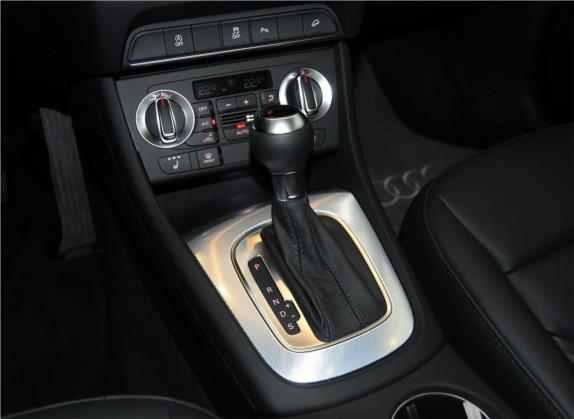 奥迪Q3 2015款 35 TFSI quattro 技术型 中控类   挡把