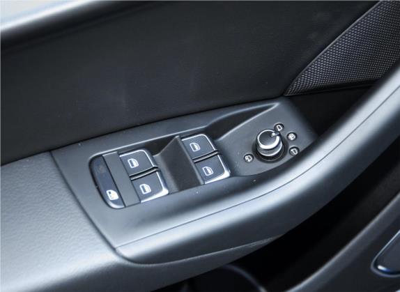 奥迪Q3 2015款 35 TFSI quattro 豪华型 车厢座椅   门窗控制