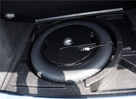 奥迪Q3 2015款 35 TFSI 百万纪念智领型 其他细节类   备胎