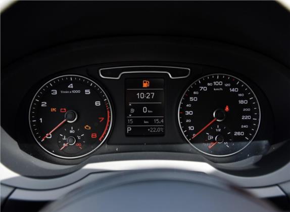 奥迪Q3 2015款 35 TFSI 百万纪念智领型 中控类   仪表盘