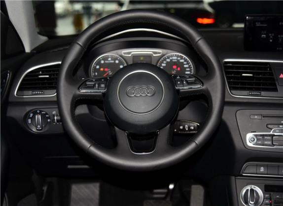 奥迪Q3 2015款 35 TFSI quattro百万纪念进享型 中控类   驾驶位
